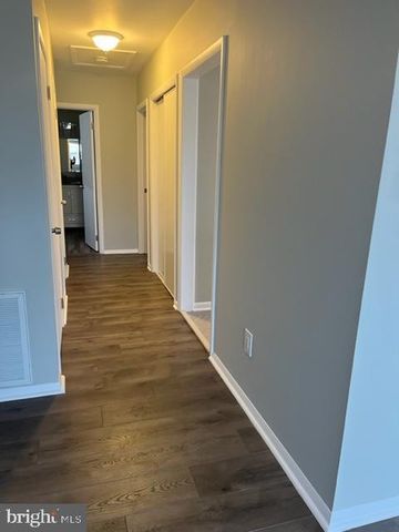 8-7 FLORENCE TOLLGATE PL, Florence, NJ 08518