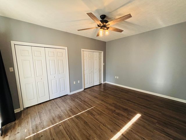 3879 E KY-80, Russell Springs, KY 42642