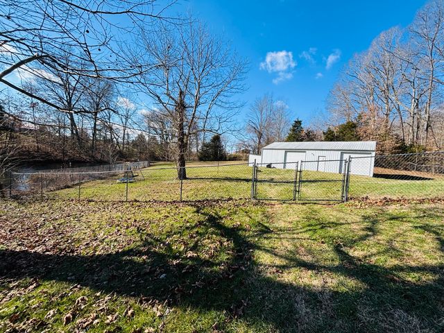 3879 E KY-80, Russell Springs, KY 42642