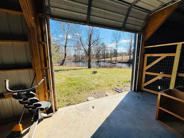 3879 E KY-80, Russell Springs, KY 42642