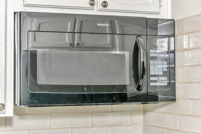 3015 Clover Lane, Euless, TX 76039