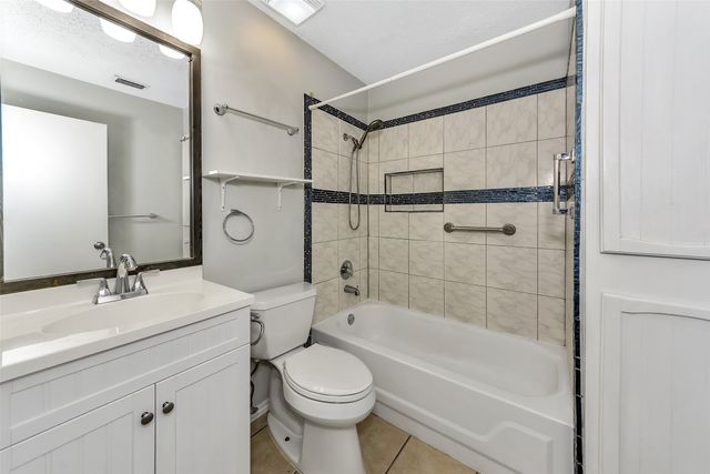 3015 Clover Lane, Euless, TX 76039