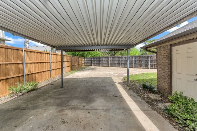 3015 Clover Lane, Euless, TX 76039