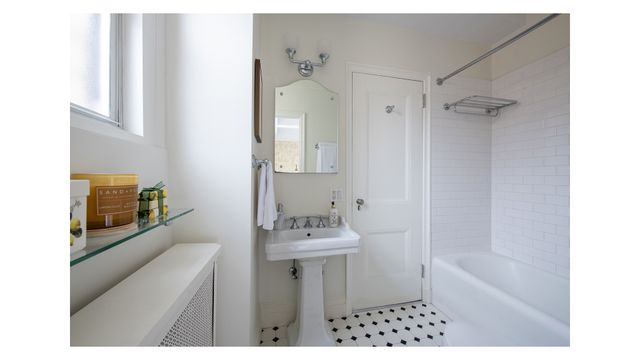 155 E 72nd St Apt 14C, New York City, NY 10021