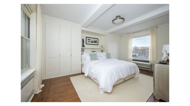 155 E 72nd St Apt 14C, New York City, NY 10021