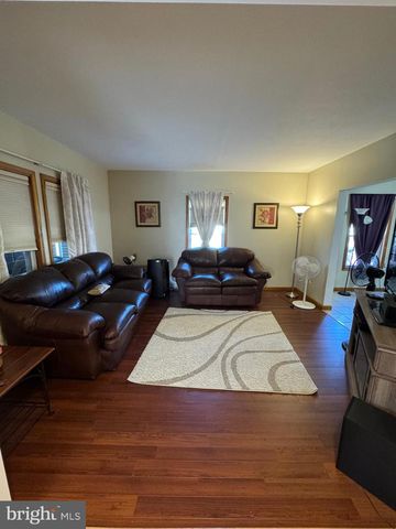 700 SCHILLER AVE, Hamilton, NJ 08610