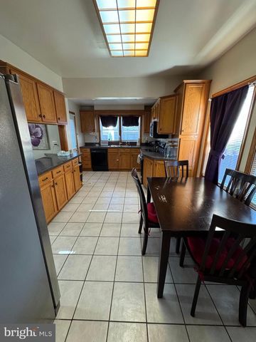 700 SCHILLER AVE, Hamilton, NJ 08610