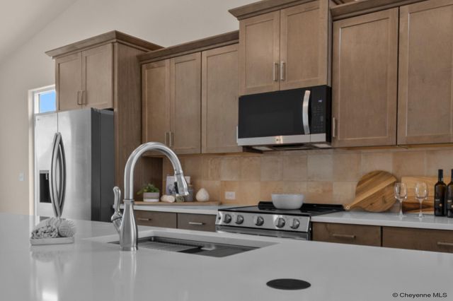 3934 SADDLEBACK LN, Cheyenne, WY 82001