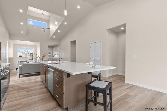 3934 SADDLEBACK LN, Cheyenne, WY 82001