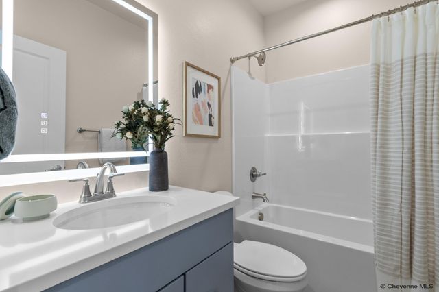 3934 SADDLEBACK LN, Cheyenne, WY 82001