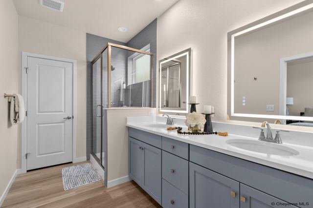 3934 SADDLEBACK LN, Cheyenne, WY 82001