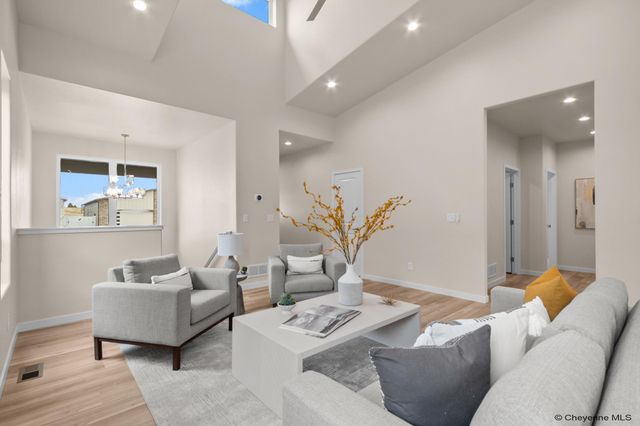 3934 SADDLEBACK LN, Cheyenne, WY 82001