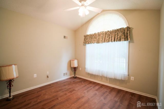40 Sherwood Drive, Monroe, NJ 08831