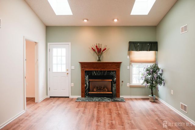 40 Sherwood Drive, Monroe, NJ 08831