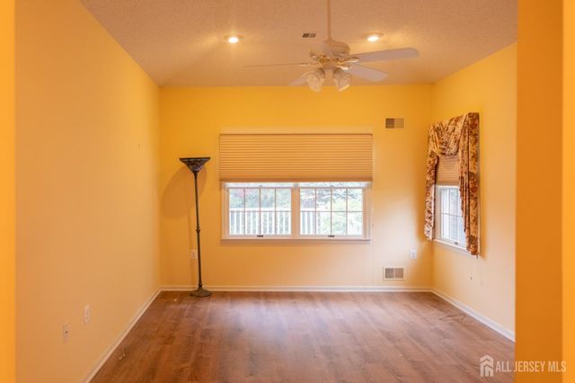 40 Sherwood Drive, Monroe, NJ 08831