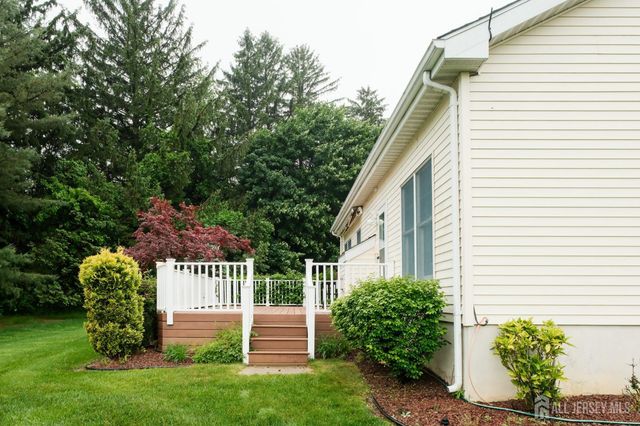 40 Sherwood Drive, Monroe, NJ 08831