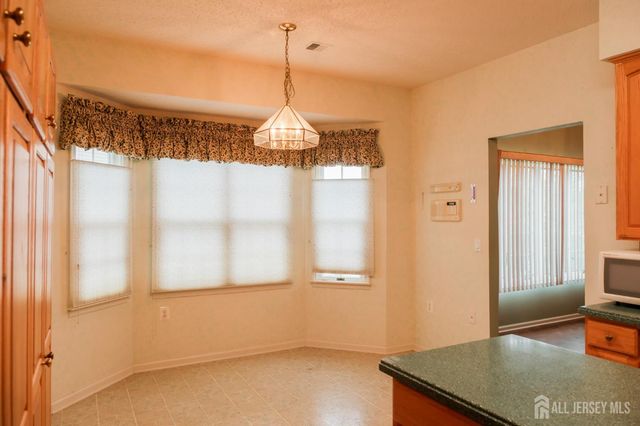 40 Sherwood Drive, Monroe, NJ 08831