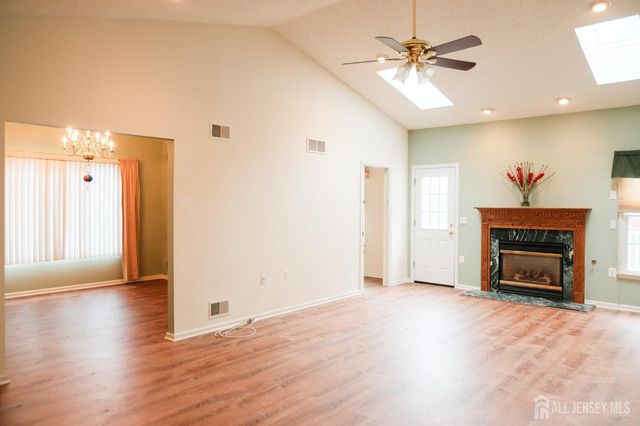 40 Sherwood Drive, Monroe, NJ 08831