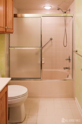 40 Sherwood Drive, Monroe, NJ 08831