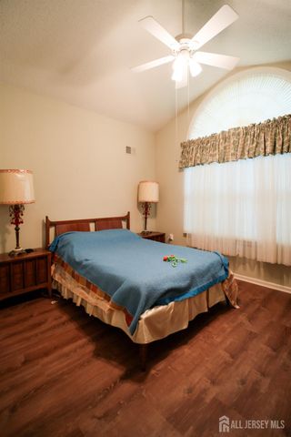 40 Sherwood Drive, Monroe, NJ 08831