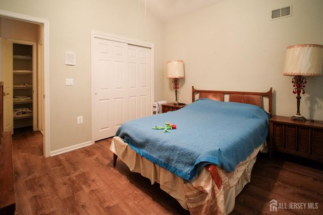 40 Sherwood Drive, Monroe, NJ 08831
