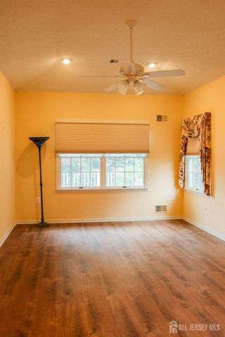 40 Sherwood Drive, Monroe, NJ 08831