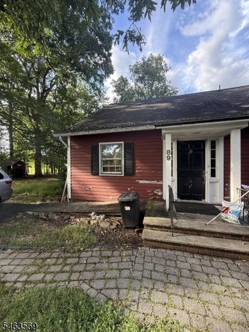 89 Old Clinton Rd, Raritan Twp., NJ 08822