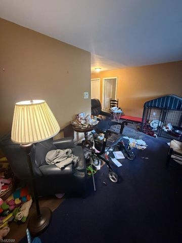 89 Old Clinton Rd, Raritan Twp., NJ 08822