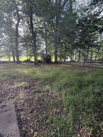89 Old Clinton Rd, Raritan Twp., NJ 08822