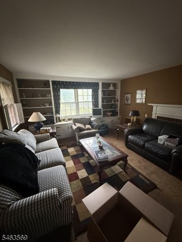 89 Old Clinton Rd, Raritan Twp., NJ 08822