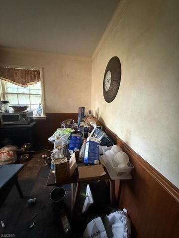 89 Old Clinton Rd, Raritan Twp., NJ 08822