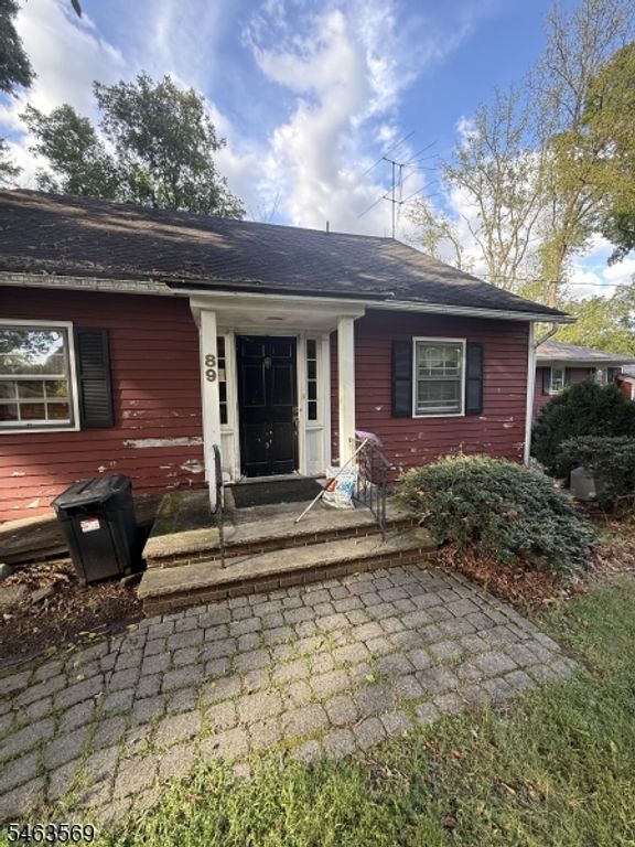 89 Old Clinton Rd, Raritan Twp., NJ 08822