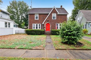 414 E Baird Avenue, Barberton, OH 44203