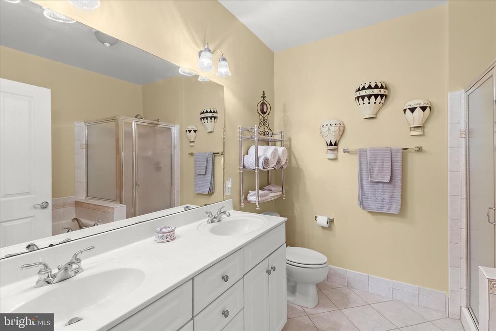 Image 29 of property listing at 2520 WATERSIDE DR #112, Frederick, MD 21701