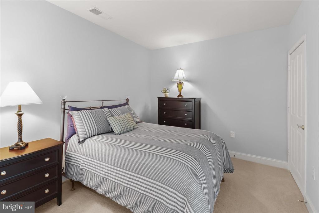 Image 33 of property listing at 2520 WATERSIDE DR #112, Frederick, MD 21701