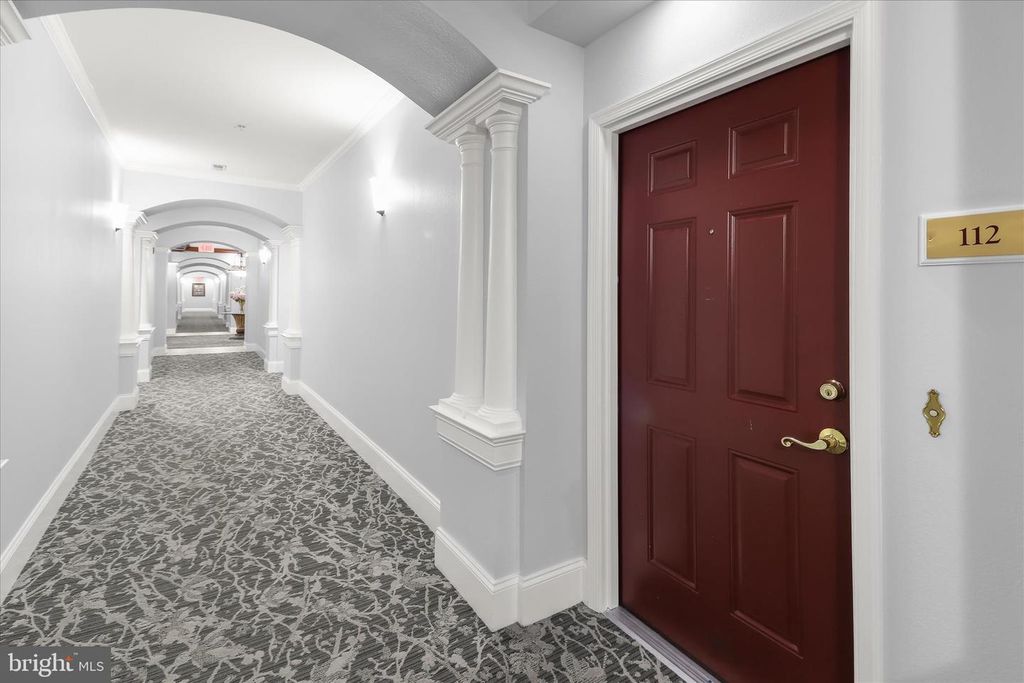 Image 43 of property listing at 2520 WATERSIDE DR #112, Frederick, MD 21701
