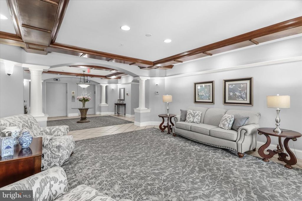 Image 48 of property listing at 2520 WATERSIDE DR #112, Frederick, MD 21701