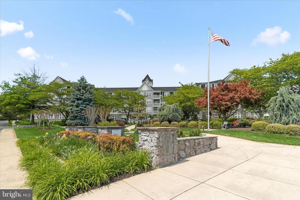 Image 55 of property listing at 2520 WATERSIDE DR #112, Frederick, MD 21701