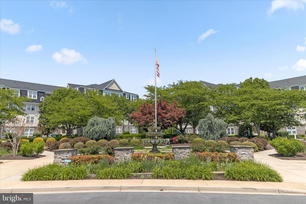 Image 57 of property listing at 2520 WATERSIDE DR #112, Frederick, MD 21701