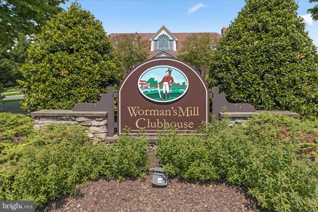 Image 59 of property listing at 2520 WATERSIDE DR #112, Frederick, MD 21701