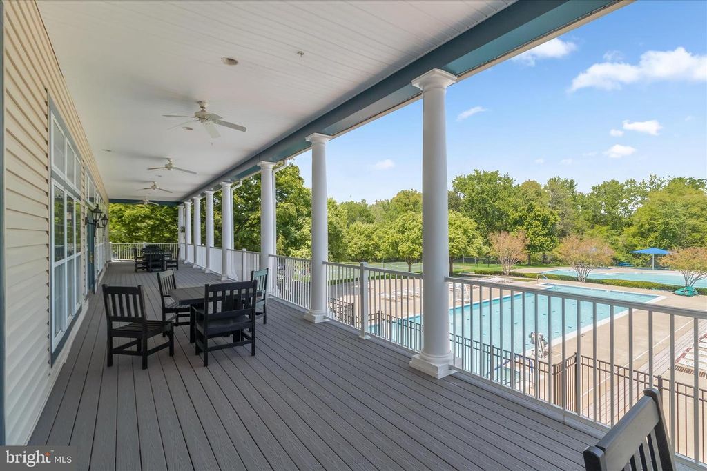 Image 62 of property listing at 2520 WATERSIDE DR #112, Frederick, MD 21701