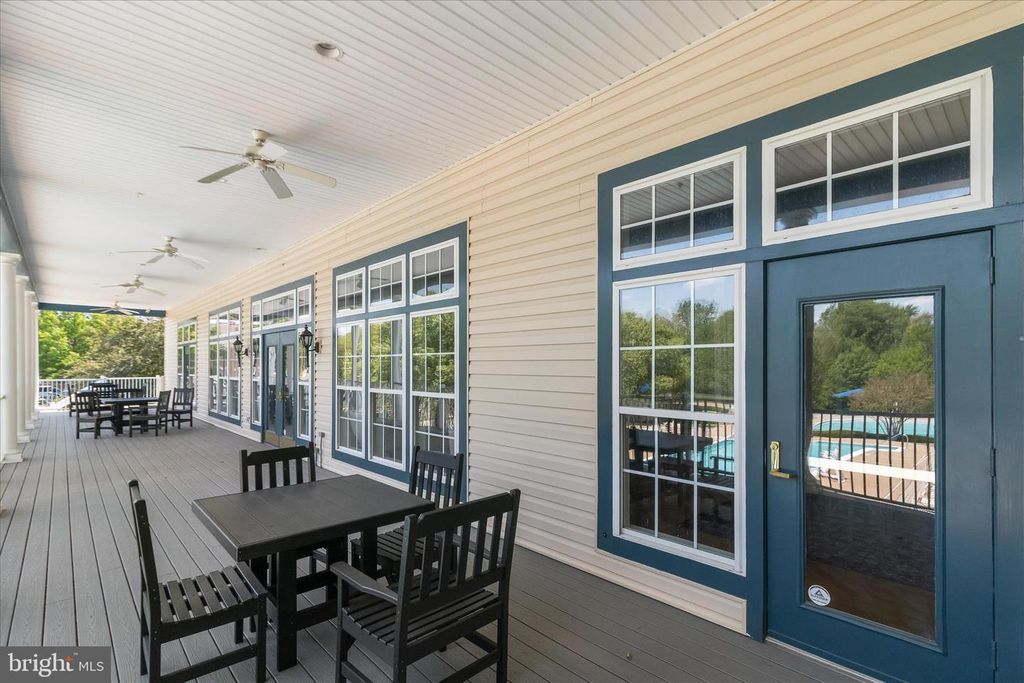 Image 64 of property listing at 2520 WATERSIDE DR #112, Frederick, MD 21701
