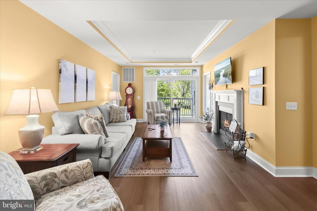 Image 8 of property listing at 2520 WATERSIDE DR #112, Frederick, MD 21701