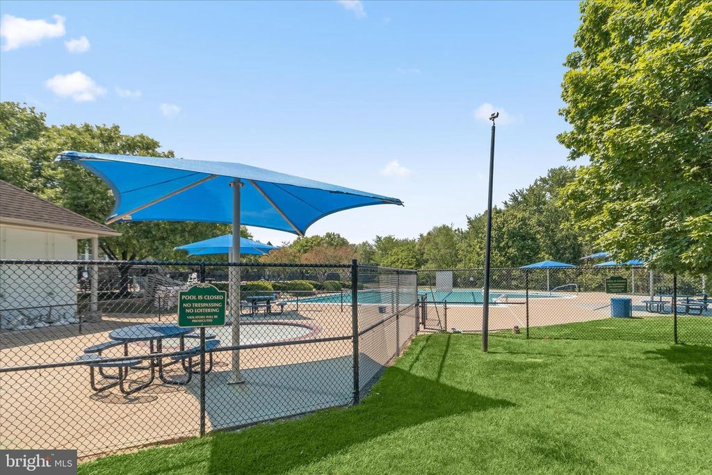 Image 87 of property listing at 2520 WATERSIDE DR #112, Frederick, MD 21701