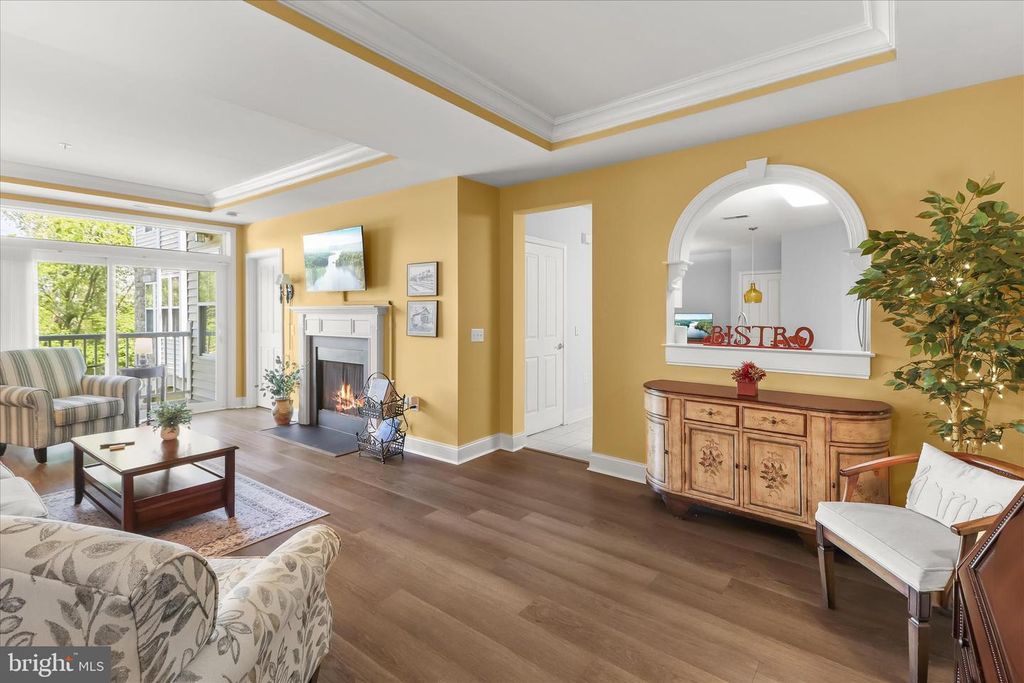 Image 9 of property listing at 2520 WATERSIDE DR #112, Frederick, MD 21701