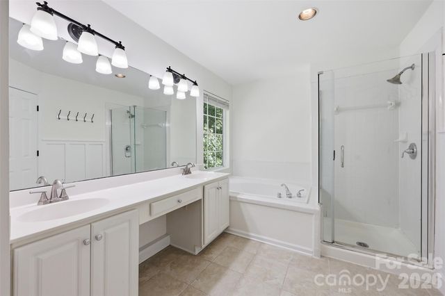 6832 Charter Hills Road, Charlotte, NC 28277