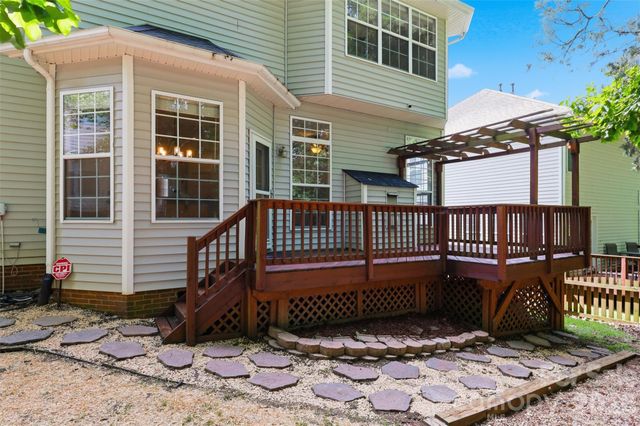 6832 Charter Hills Road, Charlotte, NC 28277