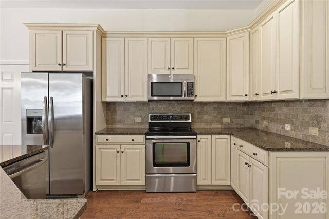 6832 Charter Hills Road, Charlotte, NC 28277