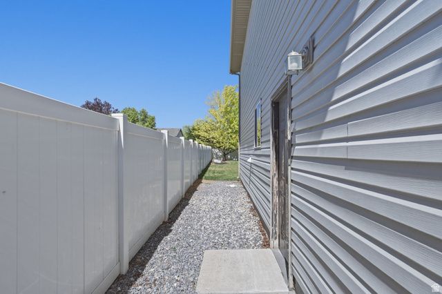 342 N ALFORD CT, North Salt Lake, UT 84054