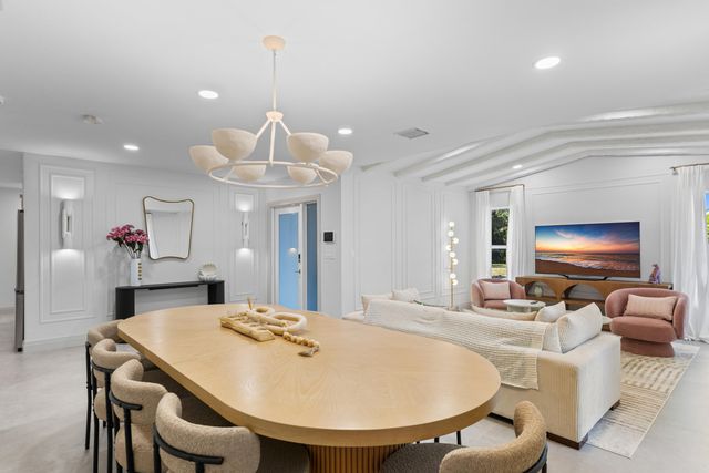 1050 SW 1ST Street, Boca Raton, FL 33486
